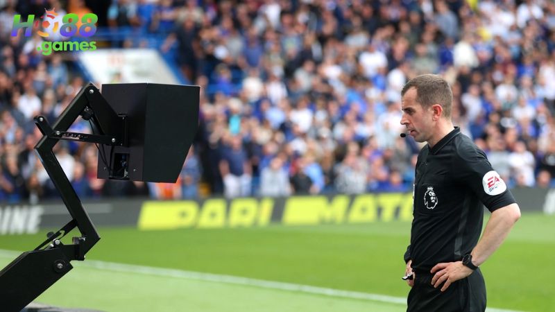 Check VAR là gì thu hút sự quan tâm của người hâm mộ bóng đá