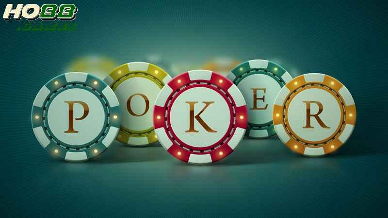 Poker có nhiều biến thể khác nhau, nhưng luật chơi được áp dụng hầu hết các phiên bản